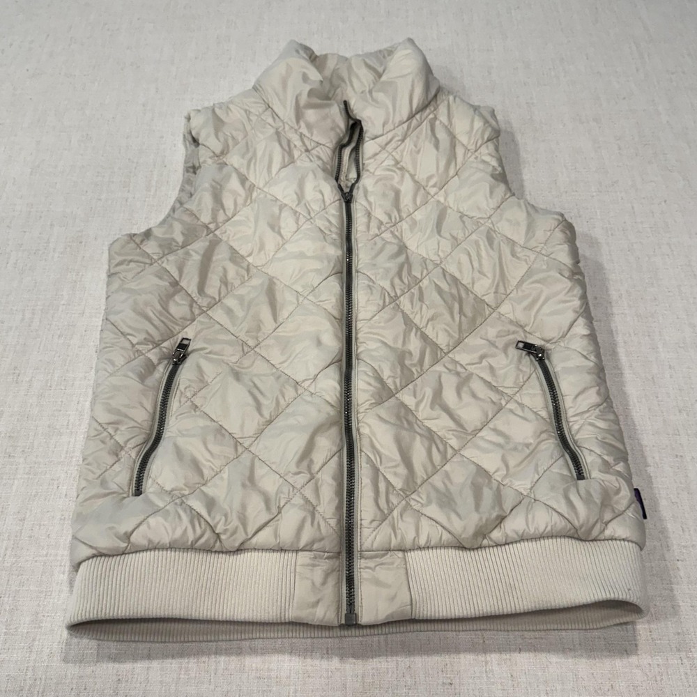 Patagonia Prow Bomber Vest Womens Medium Quilted Cream NO ZIPPER PULL